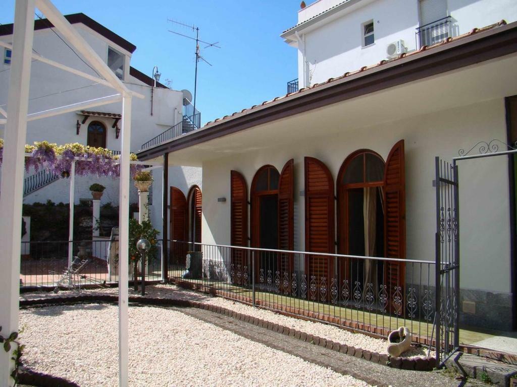 Casa Vacanze Villa Angelina Giardini Naxos Exterior photo